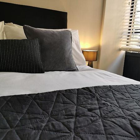 Axiom Apartment - Beautiful Stylish 2 Bed. Cheltenham Luaran gambar