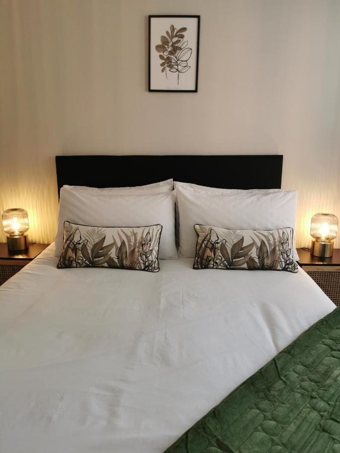 Axiom Apartment - Beautiful Stylish 2 Bed. Cheltenham Luaran gambar